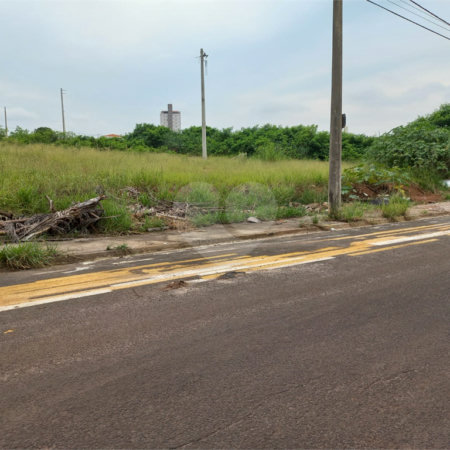 Terreno com 145,43 m² de área total.
