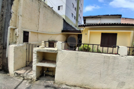 Casa à venda com 3 quartos, sendo 1 suíte, em Vila Vitório Mazzei, São Paulo, SP