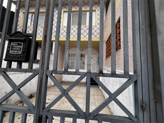 Sobrado à venda com 3 quartos em Vila Dom Pedro Ii, São Paulo, SP