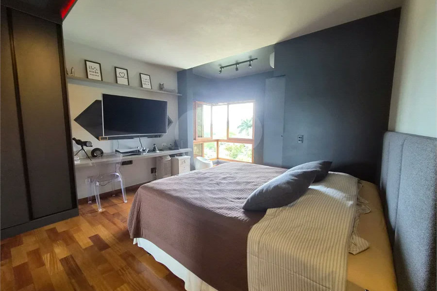 Casa em Condomínio de Alto Padrão no Suíça da Cantareira.