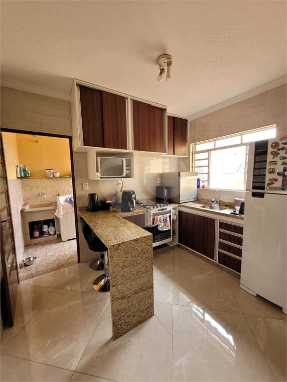 Casa à venda com 4 quartos, sendo 1 suíte, em Vila Leão, Sorocaba, SP