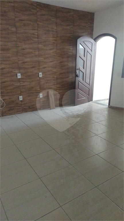 Casa à venda com 2 suítes no condomínio Residencial Rubi, Mogi das Cruzes - SP