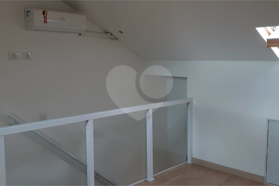 Casa à venda ou para alugar com 3 quartos, sendo 2 suítes,  no condomínio Residencial Erika, São Paulo - SP