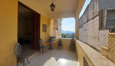 Casa à venda com 5 quartos, sendo 2 suítes,  em Tijuca, Rio de Janeiro, RJ