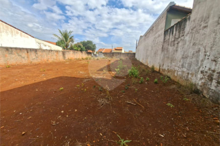 Terreno à venda em Vila Carolina, Itapetininga, SP