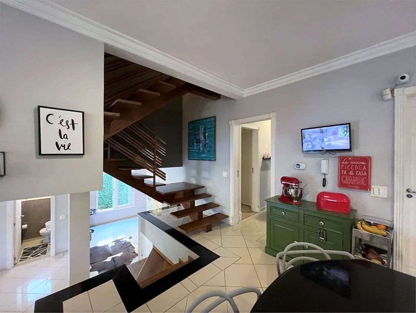 Casa à venda com 4 suítes em Vila Santo Antônio, Cotia, SP