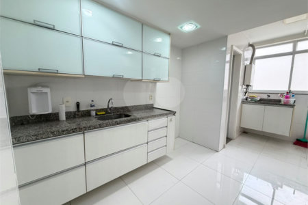 Apartamento à venda com 3 quartos, sendo 1 suíte,  em Tijuca, Rio de Janeiro, RJ
