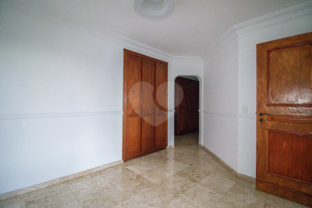 Apartamento à venda com 4 suítes em Jardim Marajoara, São Paulo, SP
