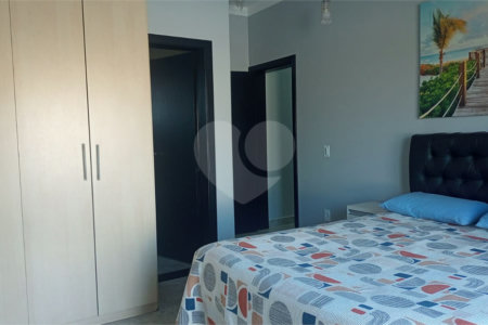 Casa à venda com 3 quartos, sendo 1 suíte,  no condomínio Village da Serra, Araçoiaba da Serra - SP