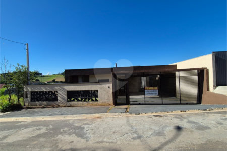 Casa à venda com 3 quartos, sendo 1 suíte, em Jardim Paraíso da Usina, Atibaia, SP