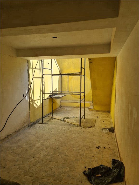 Sobrado à venda com 3 quartos, sendo 1 suíte, em Vila Gomes, São Paulo, SP
