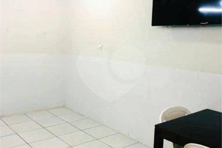 Casa à venda com 3 quartos em Santa Cruz, Rio de Janeiro, RJ