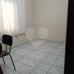 Sobrado à venda com 4 quartos em Vila Correa, Ferraz de Vasconcelos, SP