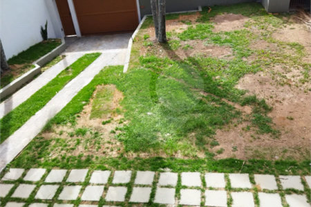 Sobrado à venda com 3 suítes em Vila Thais, Atibaia, SP