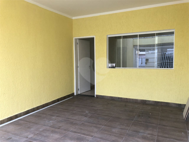 Sobrado à venda com 3 suítes em Parada Inglesa, São Paulo, SP