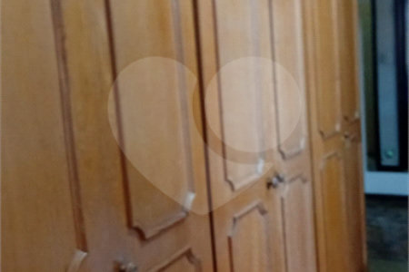 Casa à venda ou para alugar com 7 quartos, sendo 1 suíte,  em Vila Mogilar, Mogi das Cruzes, SP