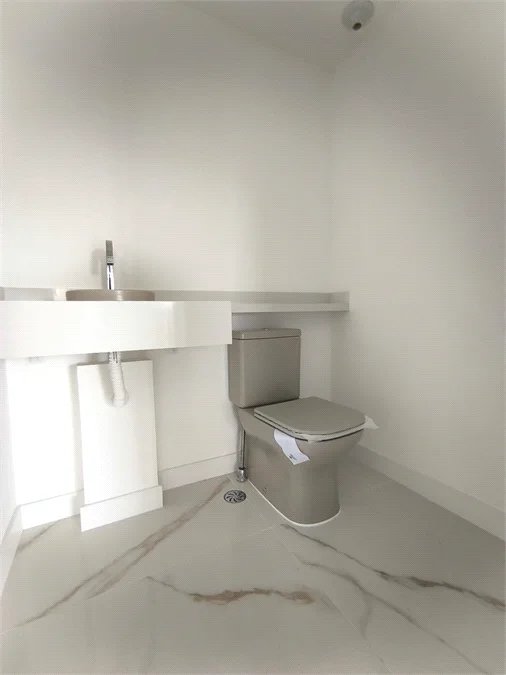 Apartamento à venda ou para alugar com 3 suítes em Água Branca, São Paulo, SP