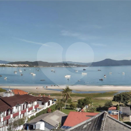 Apartamento à venda com 3 quartos, sendo 1 suíte, em Jurerê, Florianópolis, SC