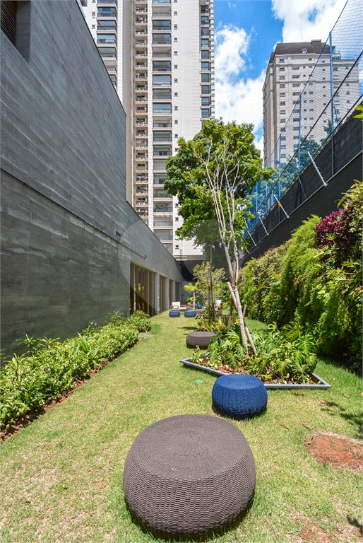 Apartamento à venda com 1 suíte em Vila Nova Conceição, São Paulo, SP