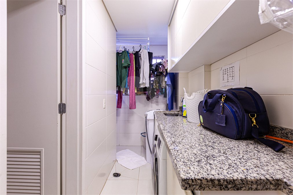 Apartamento à venda com 3 suítes em Jardim Fonte do Morumbi, São Paulo, SP