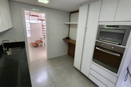 Apartamento à venda com 3 quartos, sendo 2 suítes, em Paraíso do Morumbi, São Paulo, SP