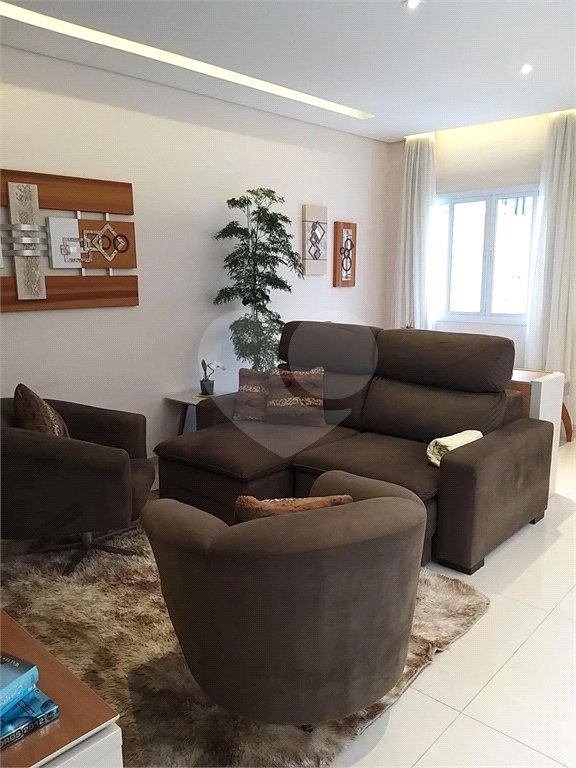 Casa à venda com 3 quartos, sendo 1 suíte, em Saúde, São Paulo, SP