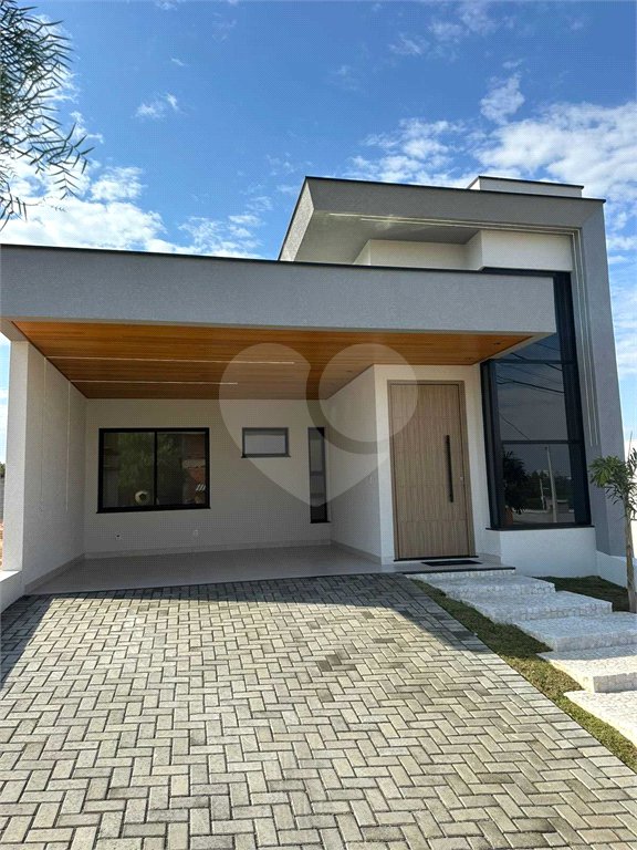 Casa à venda com 3 suítes no condomínio Condomíno Helena Maria, Sorocaba - SP