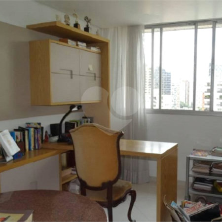 Cobertura à venda ou para alugar com 4 quartos, sendo 2 suítes, em Vila Uberabinha, São Paulo, SP