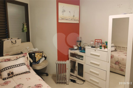 Apartamento à venda com 4 quartos, sendo 2 suítes, em Vila Olímpia, São Paulo, SP