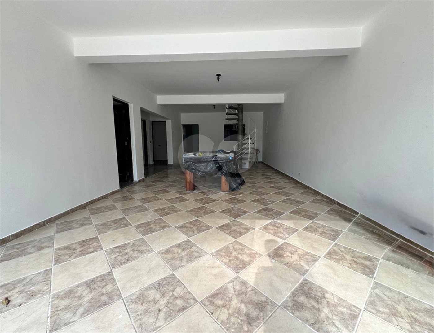 Casa à venda com 5 quartos, sendo 2 suítes, no condomínio Sausalito, Mairiporã - SP