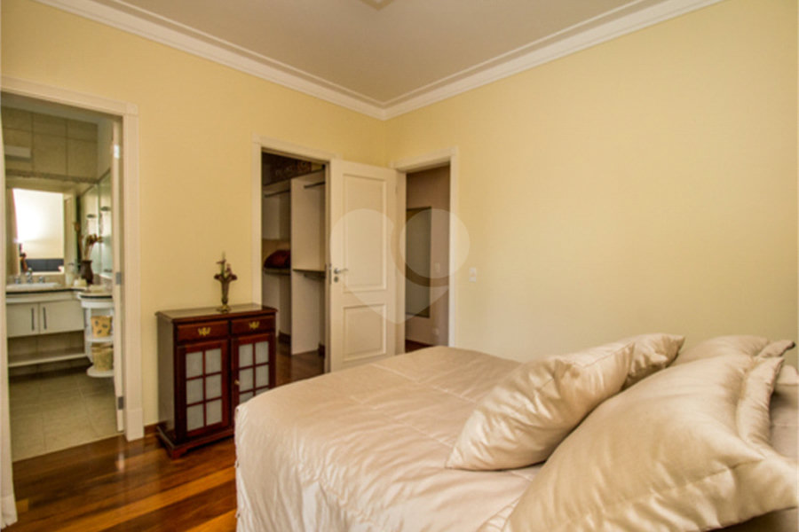 Casa à venda com 4 suítes no condomínio Alpes da Cantareira, Mairiporã - SP