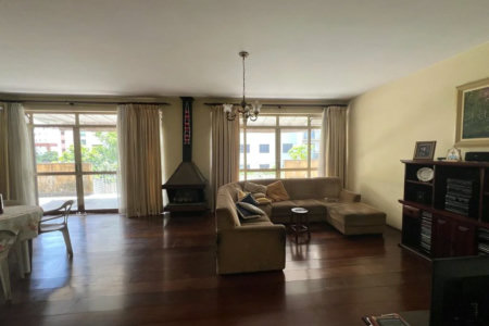 Casa à venda com 4 quartos, sendo 1 suíte, em Jardim das Vertentes, São Paulo, SP
