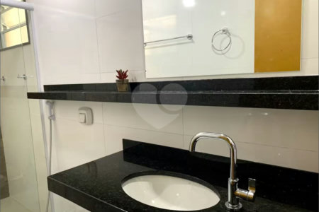 Apartamento à venda com 3 quartos no Centro, Cabo Frio, RJ