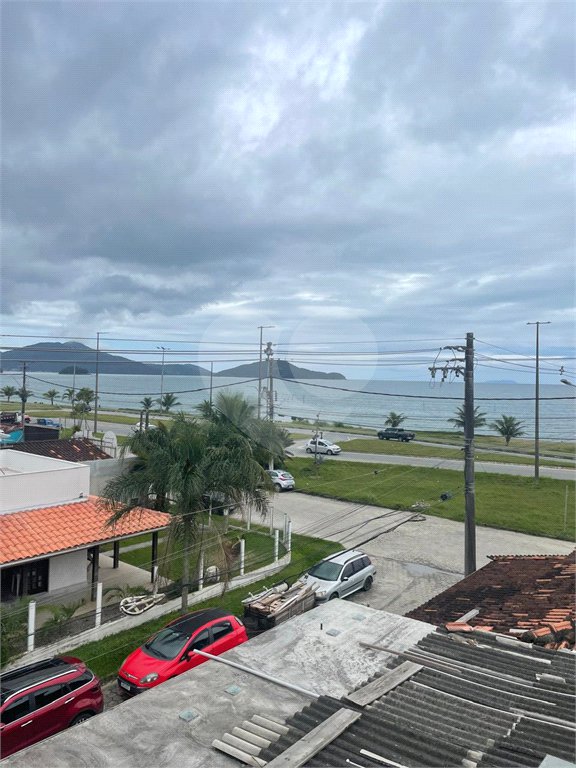 Sobrado à venda com 2 quartos, sendo 1 suíte, em Estância Balneária Hawai, Caraguatatuba, SP