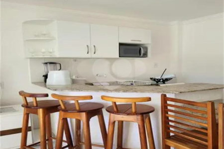 Apartamento à venda com 1 suíte em Taperapuan, Porto Seguro, BA