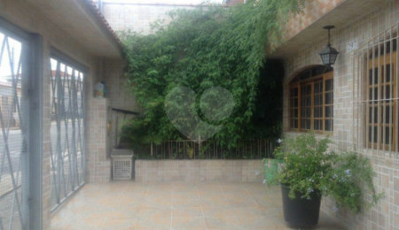 Casa à venda com 3 quartos, sendo 1 suíte,  em Vila Romero, São Paulo, SP