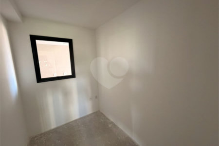 Apartamento à venda com 4 quartos, sendo 3 suítes, em Água Branca, São Paulo, SP