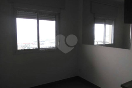 Apartamento à venda com 2 quartos, sendo 1 suíte,  em Vila Paiva, São Paulo, SP