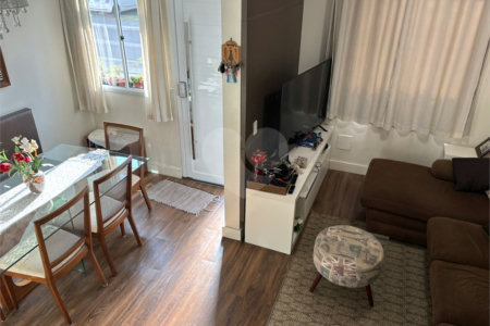 Casa à venda com 3 quartos, sendo 1 suíte, no condomínio Vila Nova Horizonte, Suzano - SP