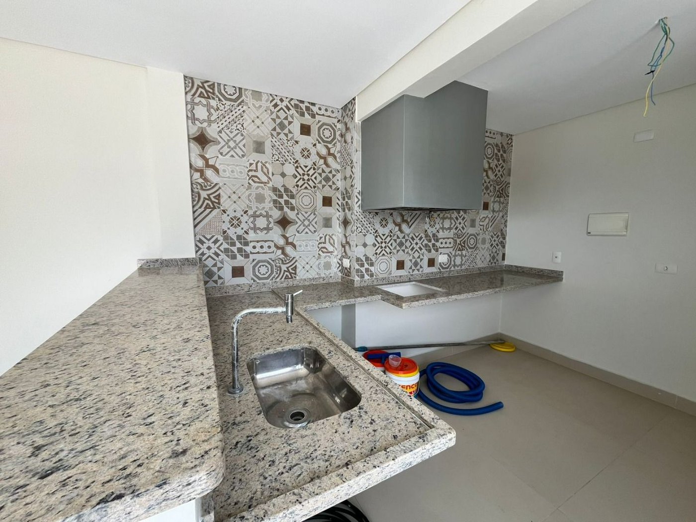 Cobertura com 3 dormitórios à venda, 270 m² por R$ 2.890.000,00 - Barra Funda - Guarujá/SP