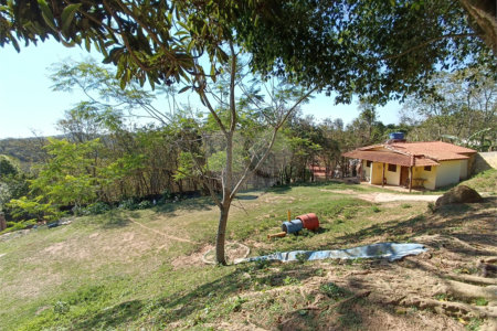 Chácara à venda com 2 suítes em Sorocamirim (canguera), São Roque, SP