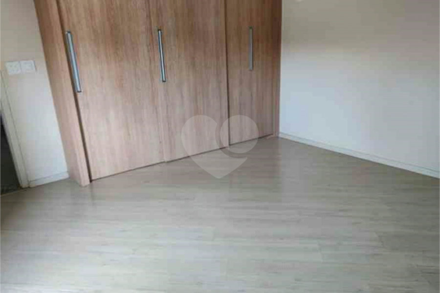 Casa à venda com 3 suítes no condomínio Quinta de Santo Antônio, São Paulo - SP