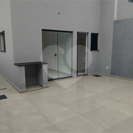 Sobrado à venda com 3 quartos, sendo 1 suíte, em Jardim Maristela, Atibaia, SP