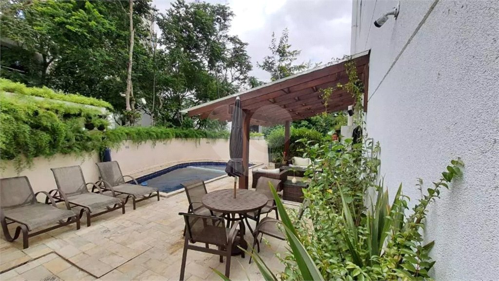 Casa à venda com 3 suítes no condomínio Metropolitan, São Paulo - SP