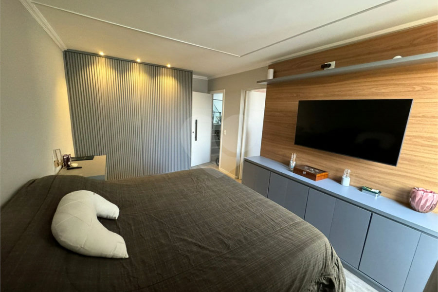 Casa à venda com 3 quartos, sendo 1 suíte, no condomínio Residencial Vegas, São Paulo - SP