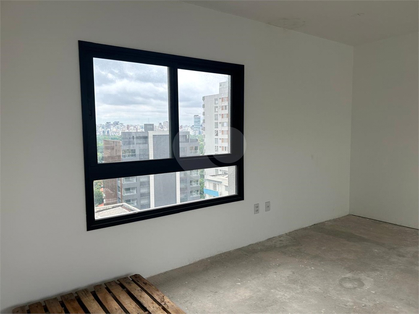 Apartamento à venda com 2 suítes em Cerqueira César, São Paulo, SP