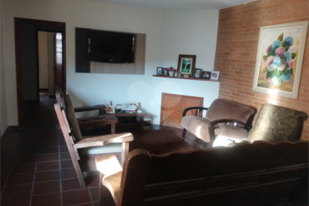 Casa à venda com 4 quartos, sendo 1 suíte, em Jardim Celani, Salto, SP