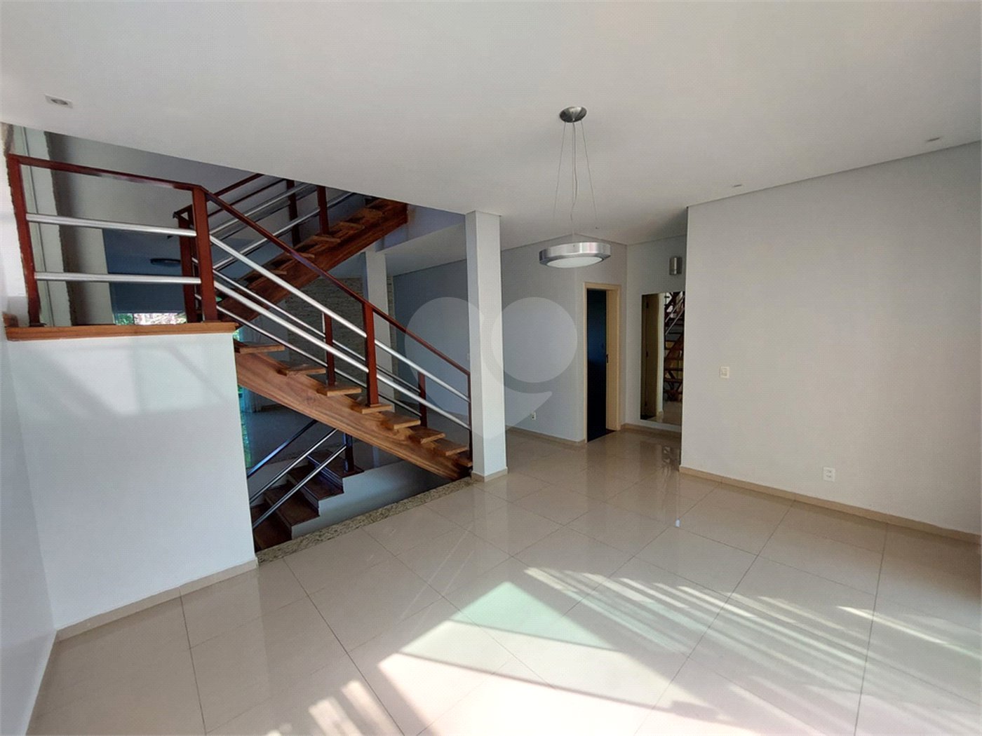 Casa à venda com 3 quartos, sendo 1 suíte, no condomínio Village Saint Clair, Sorocaba - SP