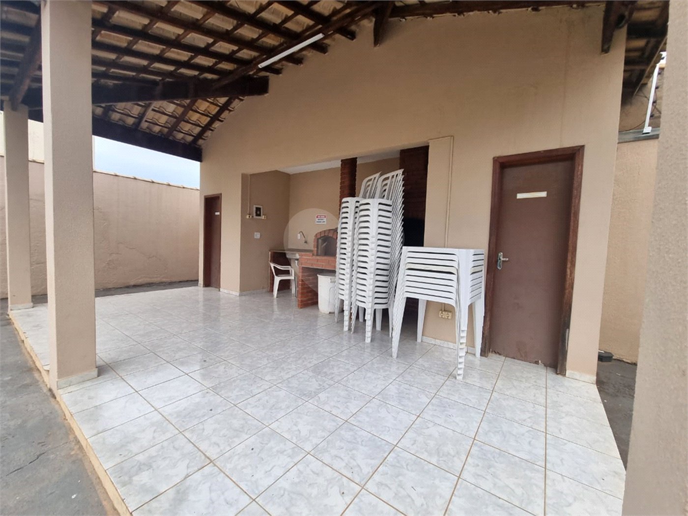 Casa à venda com 3 quartos, sendo 1 suíte,  no condomínio Bella Vista, Sorocaba - SP