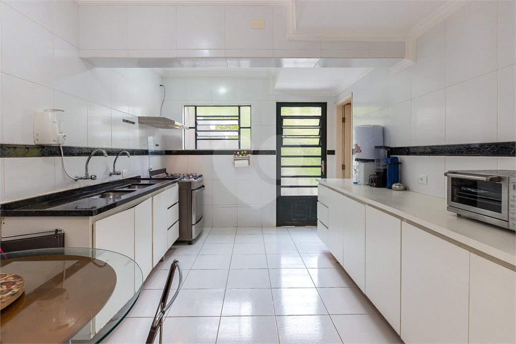 Casa à venda ou para alugar com 5 suítes no condomínio Altos de São Roque, São Roque - SP